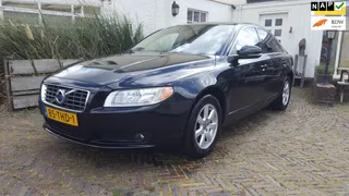 Volvo S80 1.6 T4 Kinetic Automaat Excellent mooi en top onderhouden. Op de huidige km-stand o.h. beurt gehad, APK tot 25-07-2026