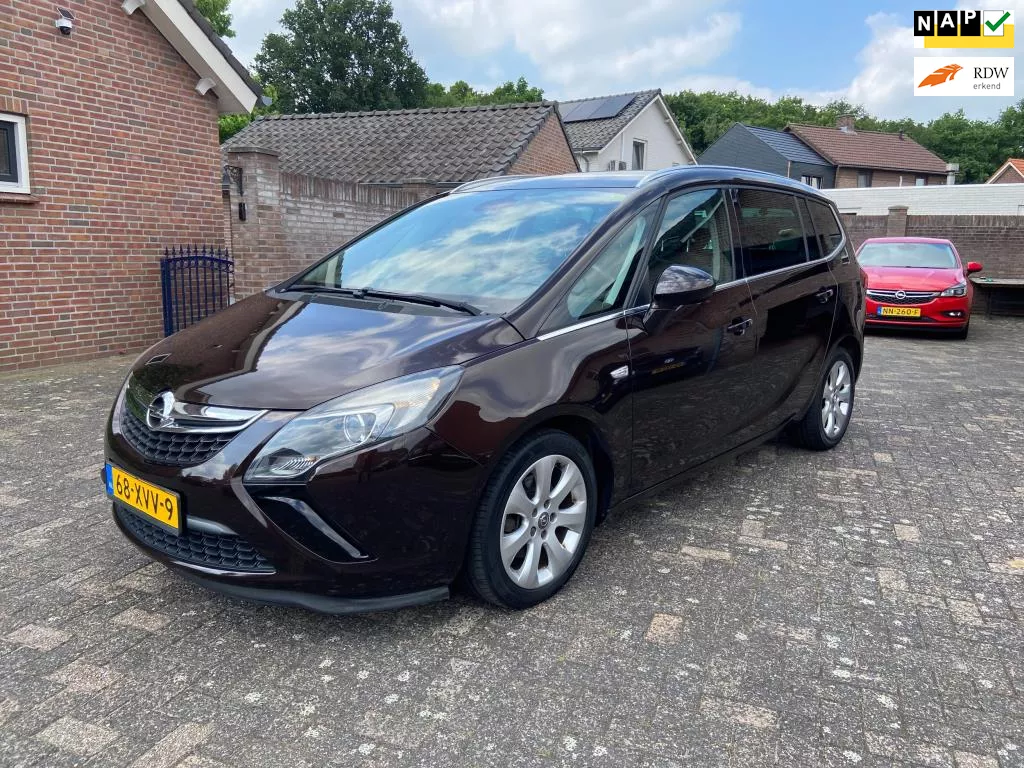 Opel Zafira Tourer 1.4 Cosmo nieuw model Dealer onderhouden N.A.P