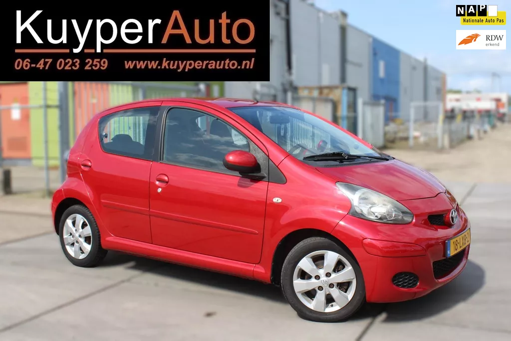 Toyota Aygo 1.0-12V Aspiration Red 5 DRS AIRCO nette dealer onderhouden toyota