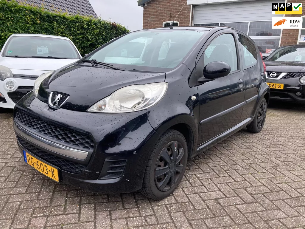 Peugeot 107 1.0-12V XR Bj 2009, Airco, CV, 2 deuren zijn dof, APK tot 07-2026