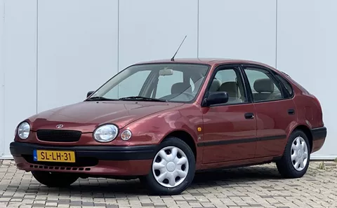 Toyota Corolla 1.6-16V Luna AUTOMAAT 5 DEURS AIRCO NAP 1STE EIGENAAR IN PERFECT STAAT