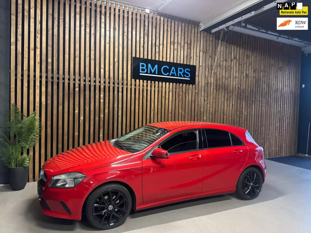 Mercedes-Benz A-klasse 160 Groot Navigatie,Cruise Control,Diamond Grill