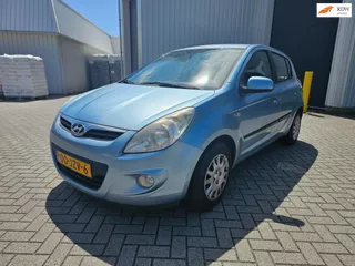 Hyundai I20 1.2i DynamicVersion / Airco/ Meeneemprijs