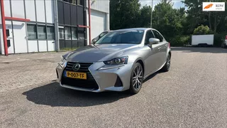 Lexus IS 300h Hybrid