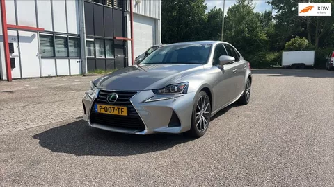 Lexus IS 300h Hybrid
