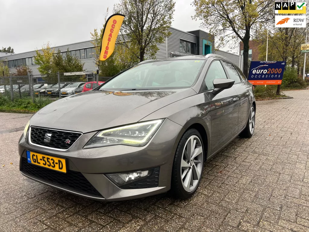 Seat Leon ST 1.4 EcoTSI FR Connect - Panorama - Camera