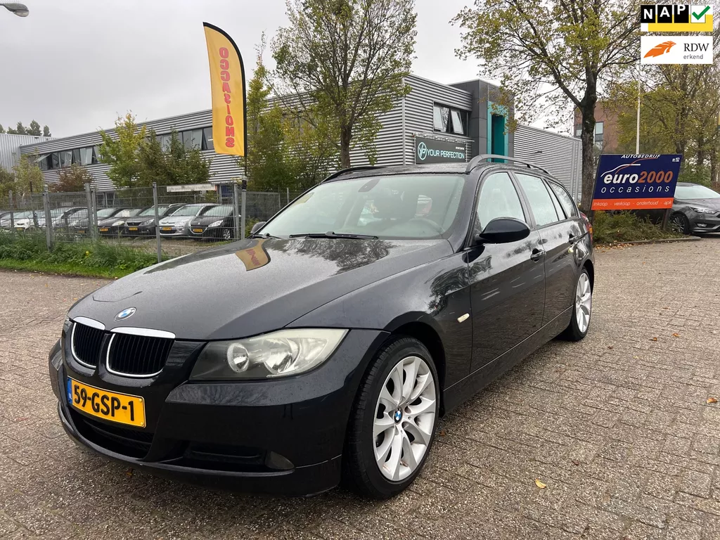 BMW 3-serie Touring 318i Business Line - Navi - Lmv - Netjes