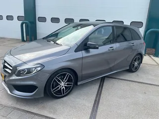 Mercedes-Benz B-klasse 180 AMG Night Edition Plus