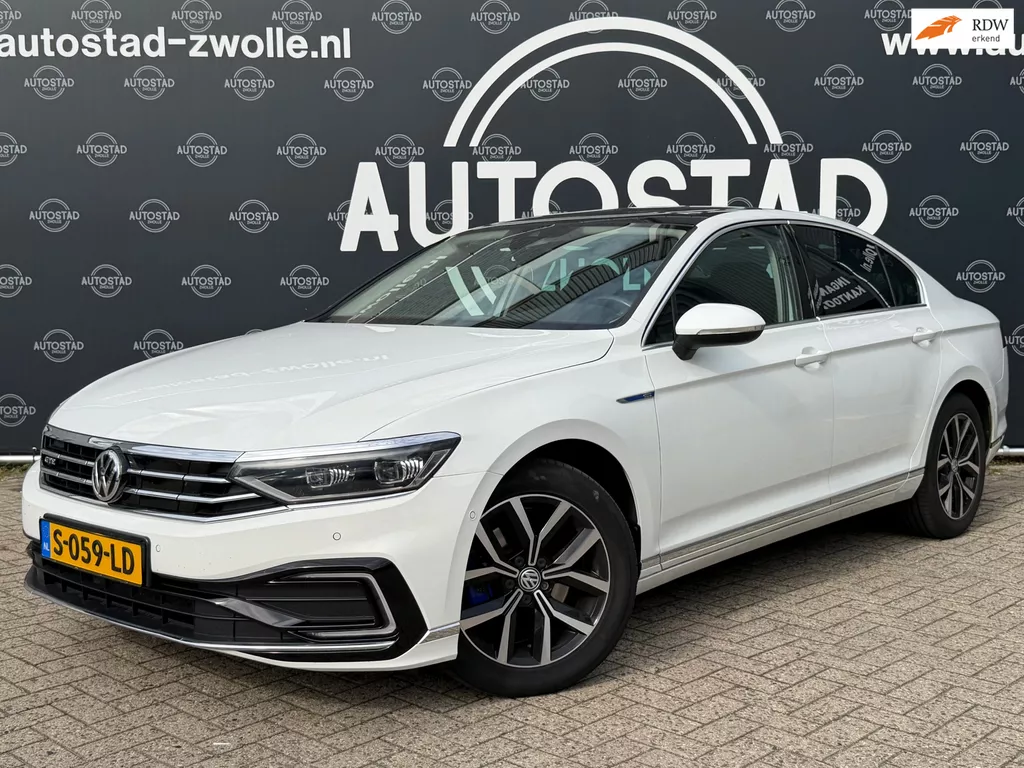 Volkswagen Passat 1.4 TSI PHEV GTE Automaat / Apple Carplay / Pano / Virtual Cockpit / Navi / APK / Airco