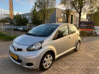 Toyota Aygo 1.0-12V Cool - AIRCO - ZONDAG OPEN - NAP !