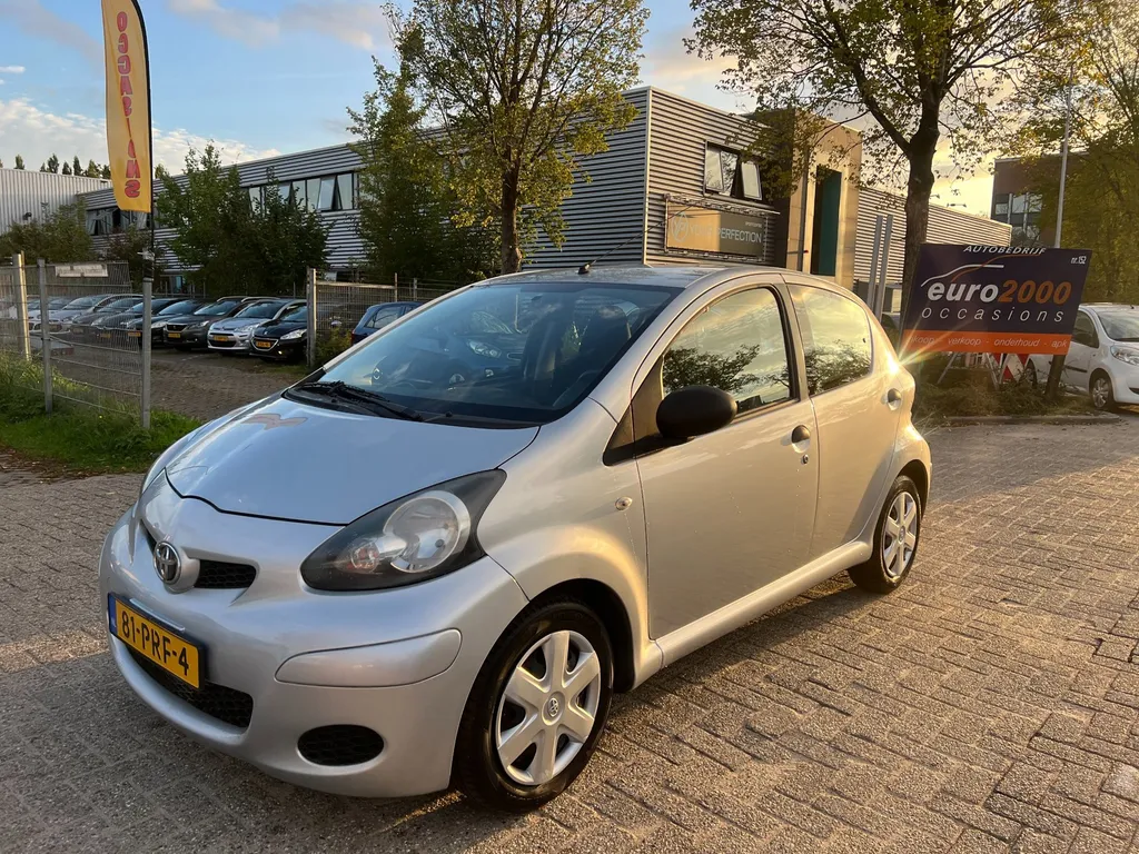 Toyota Aygo 1.0-12V Cool - AIRCO - ZONDAG OPEN - NAP !