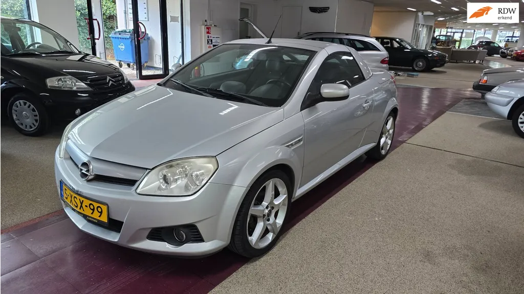 Opel Tigra TwinTop 1.8-16V Enjoy
