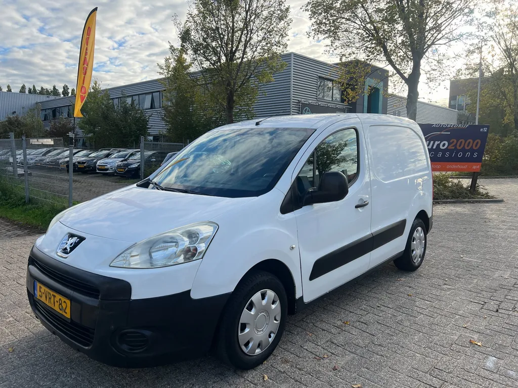 Peugeot Partner 120 1.6 HDI - AIRCO - TREKHAAK - ZONDAG OPEN !