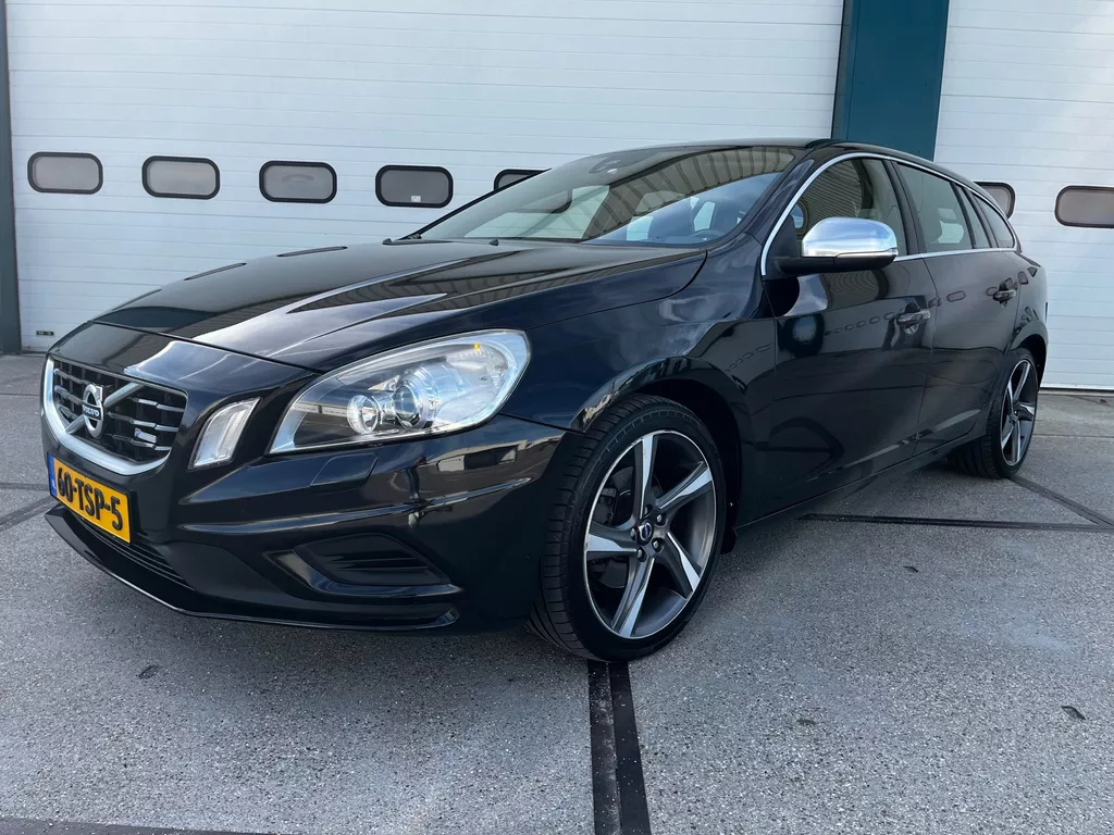 Volvo V60 1.6 T3 R-Design