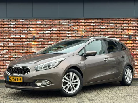 Kia Cee'd Sportswagon 1.6 GDI ComfortLine Trekhaak Nav/Cruise Led Camera Orig.NL!
